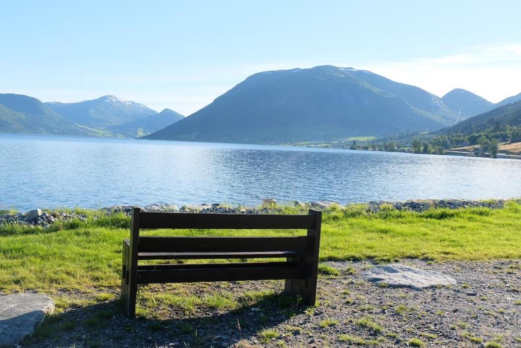 Apartment With Lake View In Jolster Årdal 외부 사진